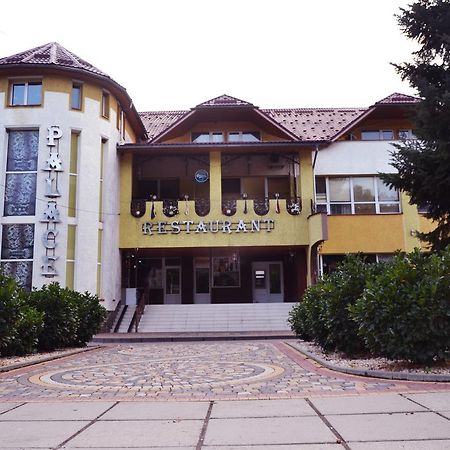 Golden Palace Dubove Exterior foto